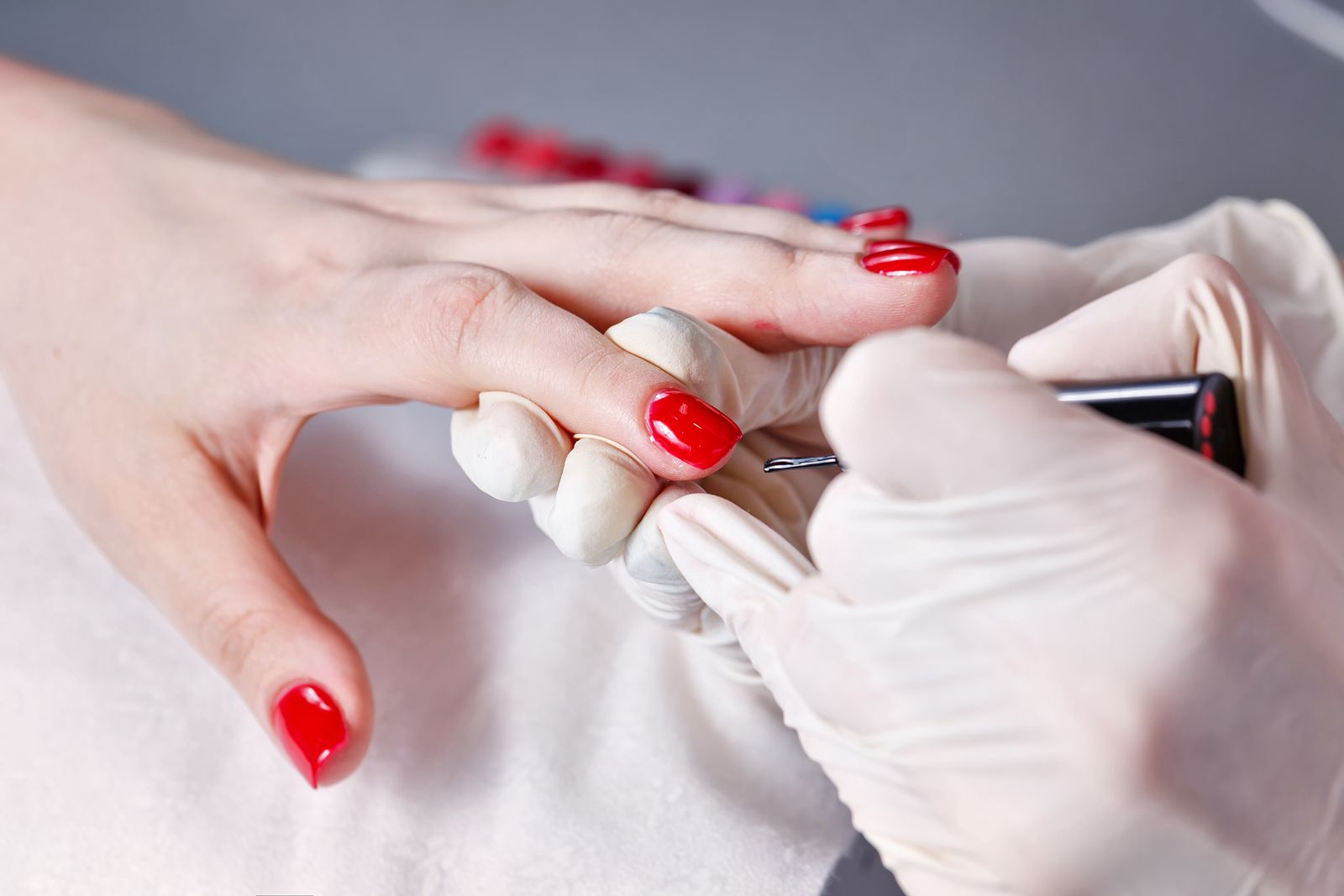 nail-technician